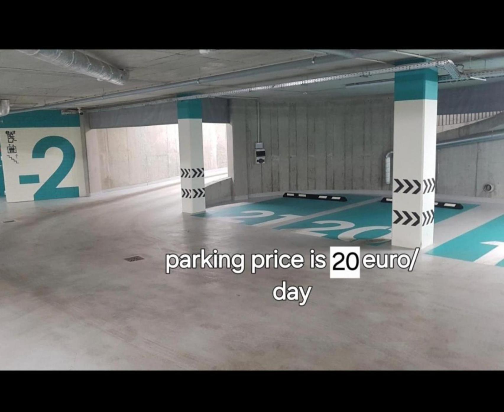 Happy Inn Presidential, Self Check-In, Parking In The Underground Garage VNO Dış mekan fotoğraf